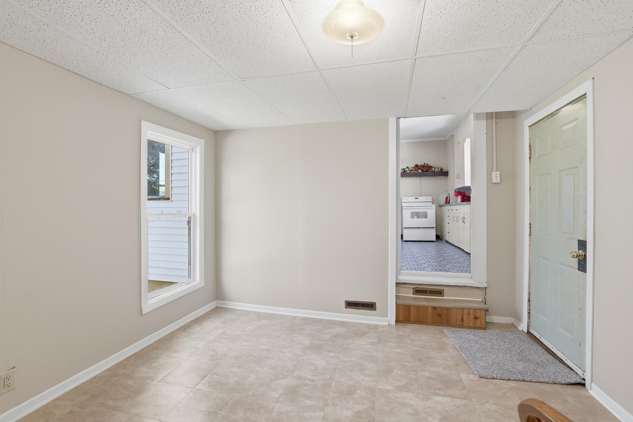 207 12th Avenue West Menomonie, WI 54751 - Photo 18 of 25