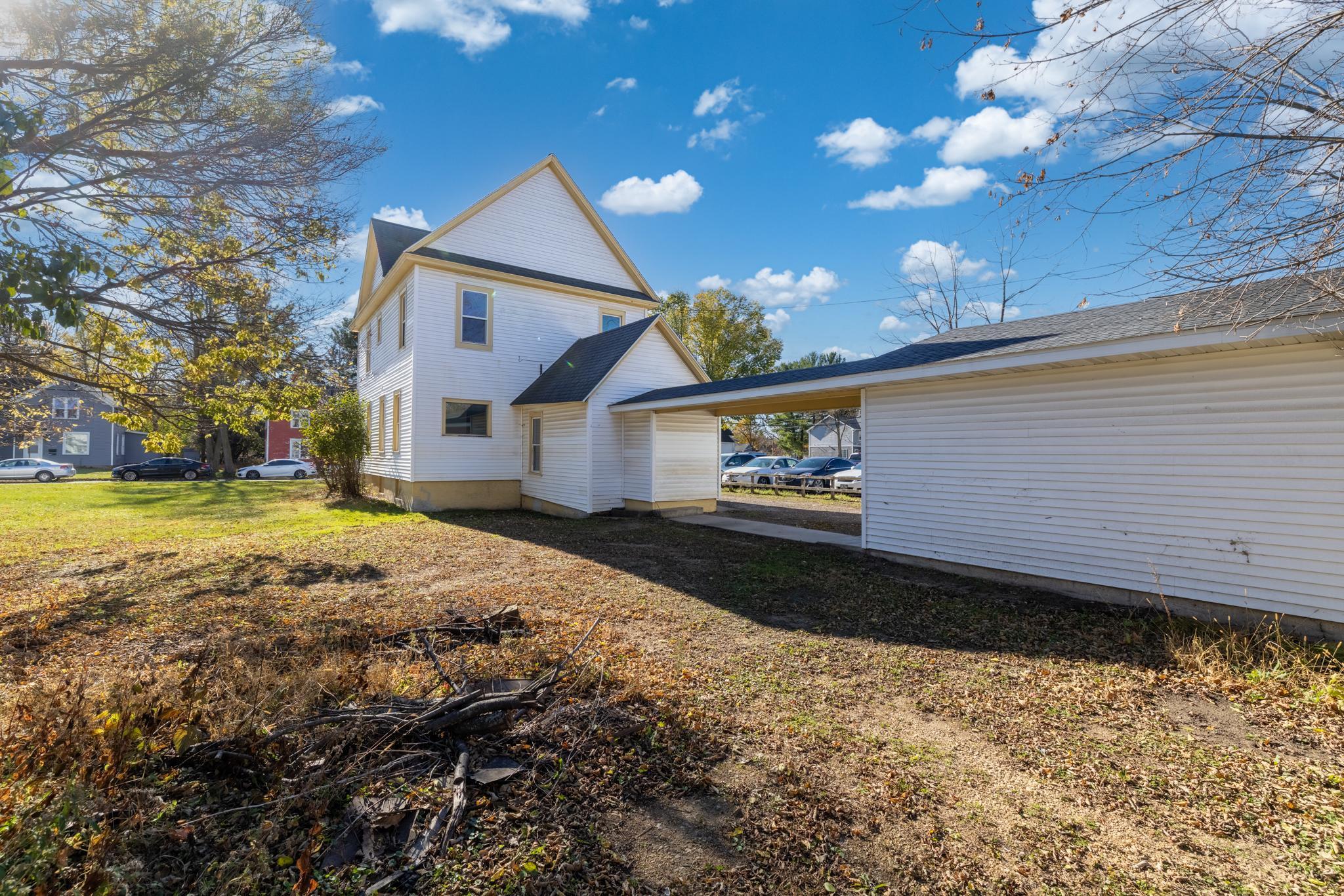 207 12th Avenue West Menomonie, WI 54751 - Photo 5 of 25