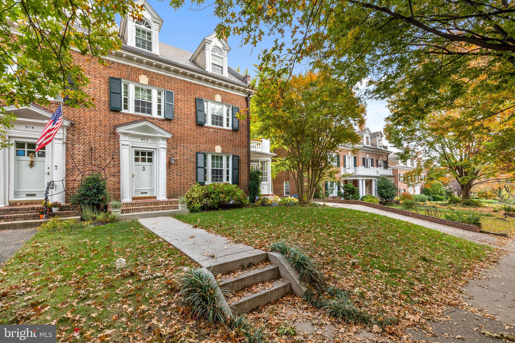 912 West University Parkway, Baltimore, MD 21210 Compass