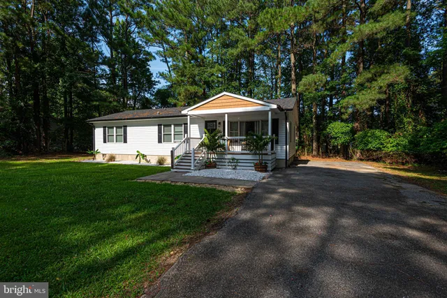 $457,500 | 120 Robin Hood Trail, Ocean Pines, MD 21811