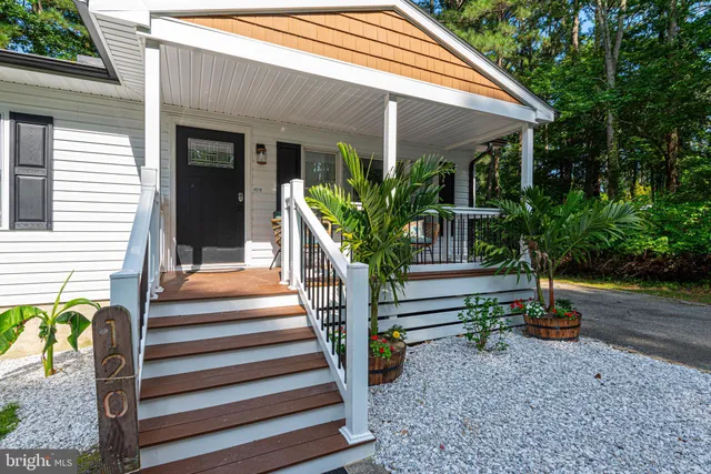 $457,500 | 120 Robin Hood Trail, Ocean Pines, MD 21811