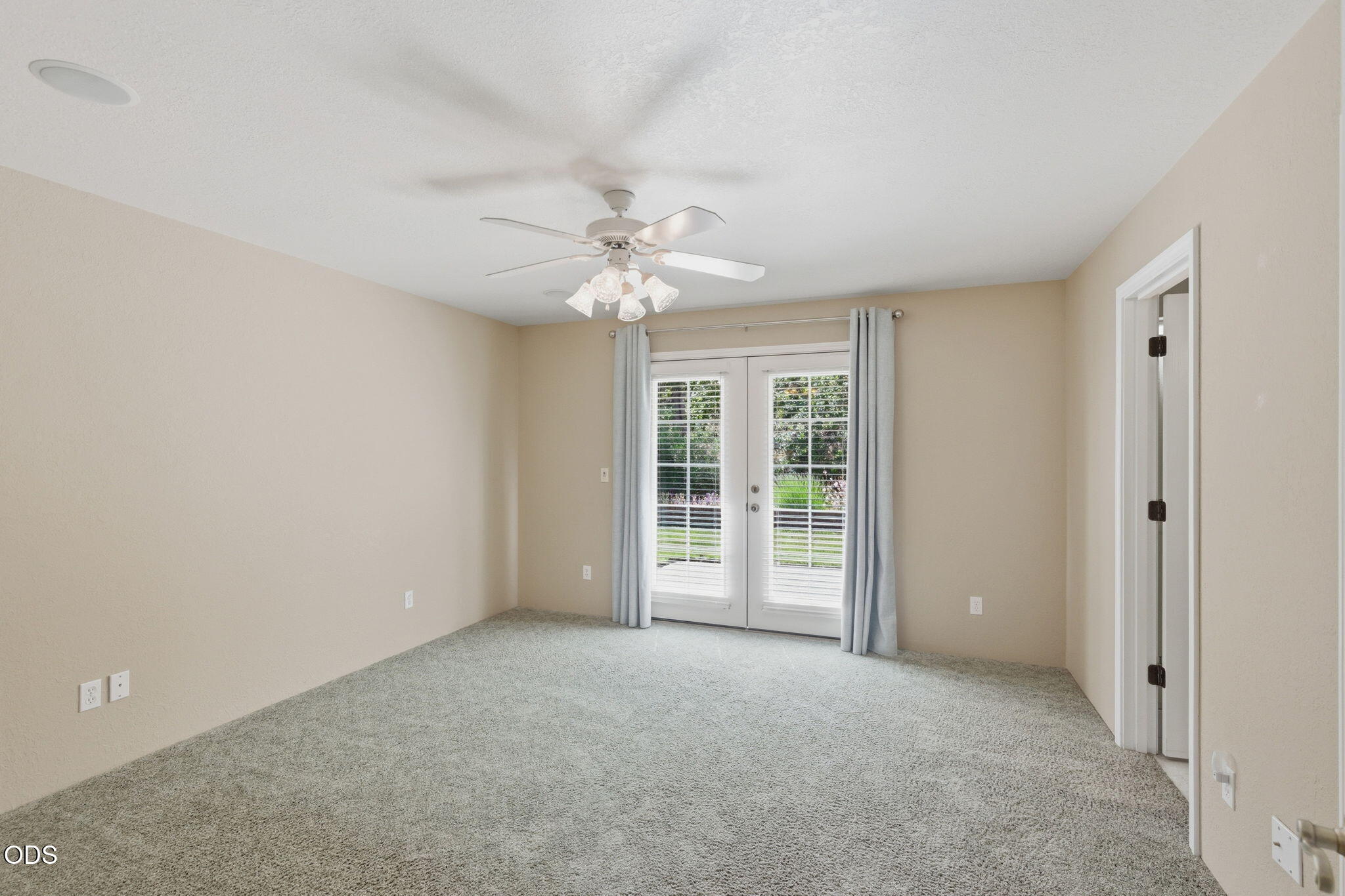 2738 Trinity Way Grants Pass, OR 97527 - Photo 16 of 42