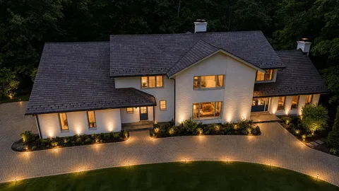 $3,750,000 | 1221 Loch Lane, Lake Forest, IL 60045