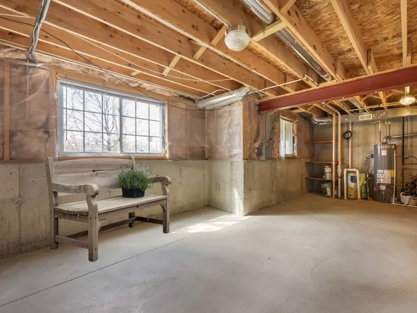 $375,000 | S089 Kerry Court, Winfield, IL 60190