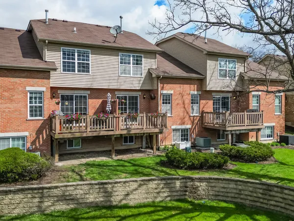 $375,000 | S089 Kerry Court, Winfield, IL 60190