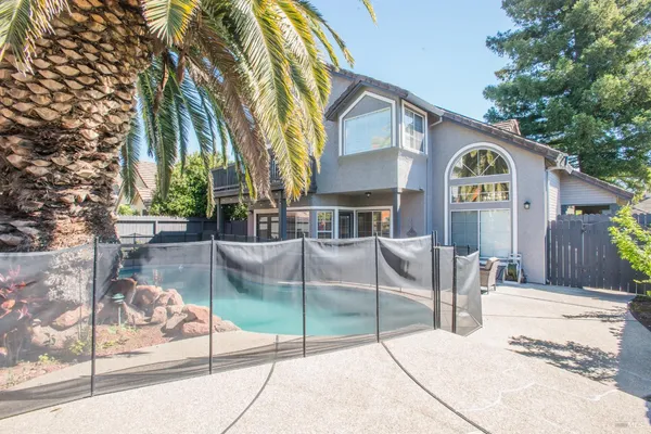 $750,000 | 463 Eagle Lane, Vacaville, CA 95687