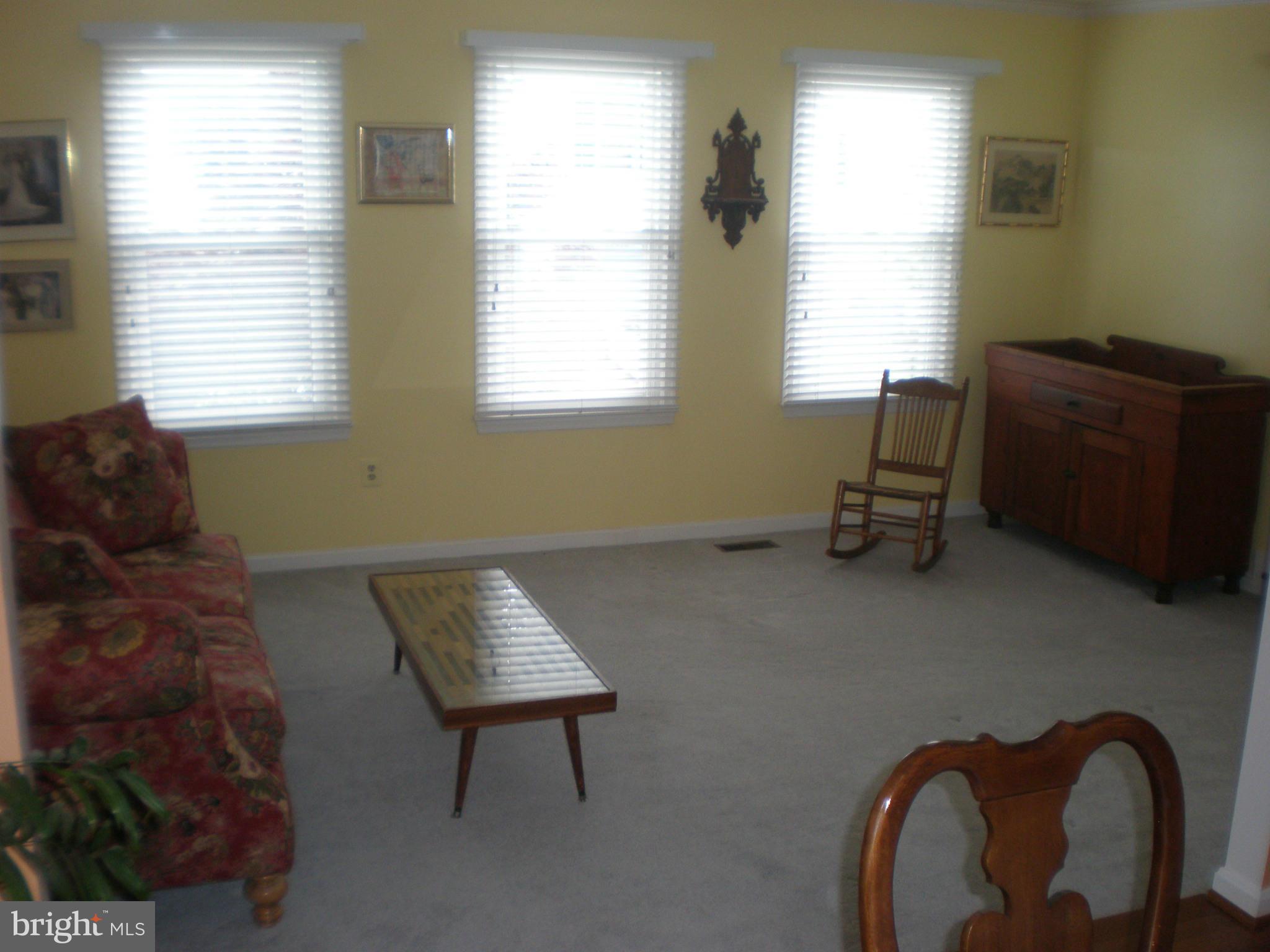 10412 Mountain Quail Road Silver Spring, MD 20901 - Photo 7 of 30 Living Room View # 2