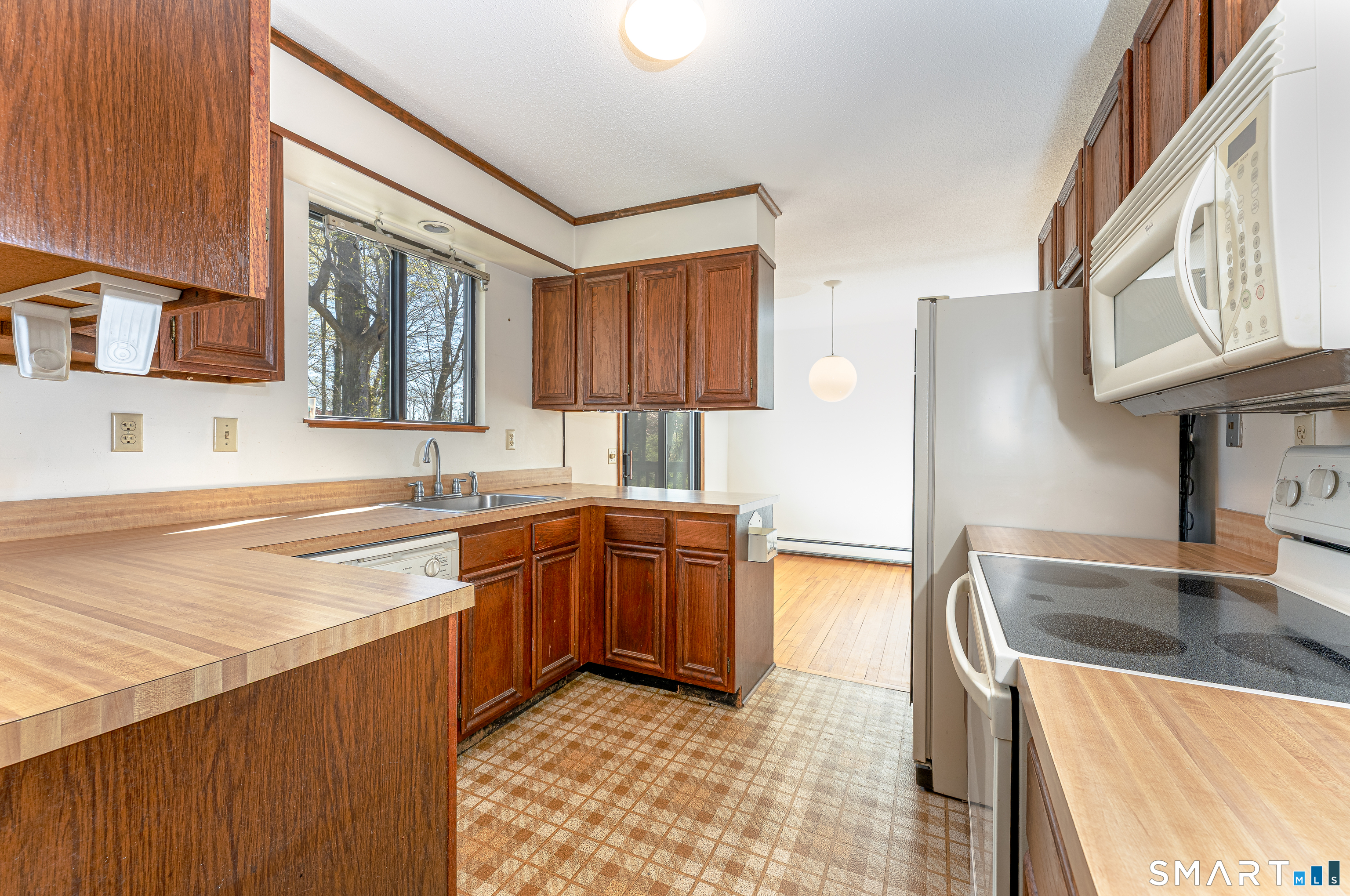 737 Leetes Island Road Guilford, CT 06437 - Photo 24 of 40