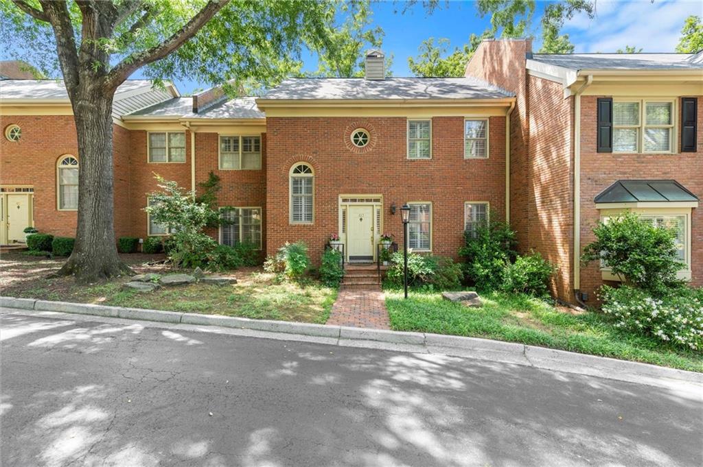 a front view of house with yard