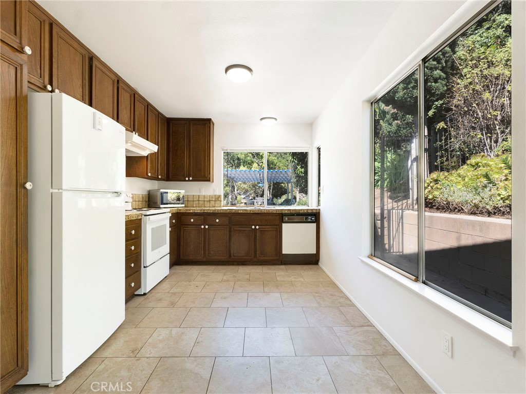 11549 Baird Avenue Porter Ranch, CA 91326 - Photo 12 of 39