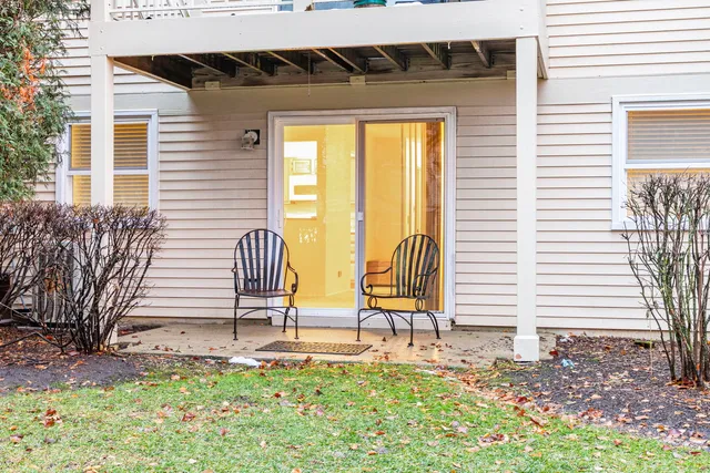 $265,000 | 304 Glasgow Lane, Unit X1, Schaumburg, IL 60194