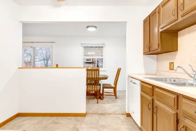 $265,000 | 304 Glasgow Lane, Unit X1, Schaumburg, IL 60194