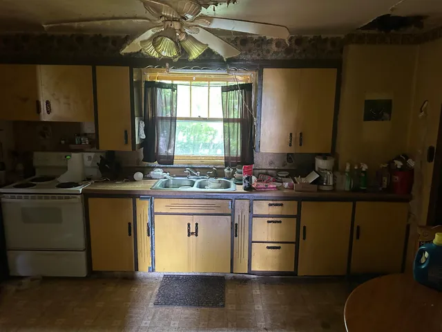 $53,900 | 302 4th Street Southeast, Deer River, MN 56636