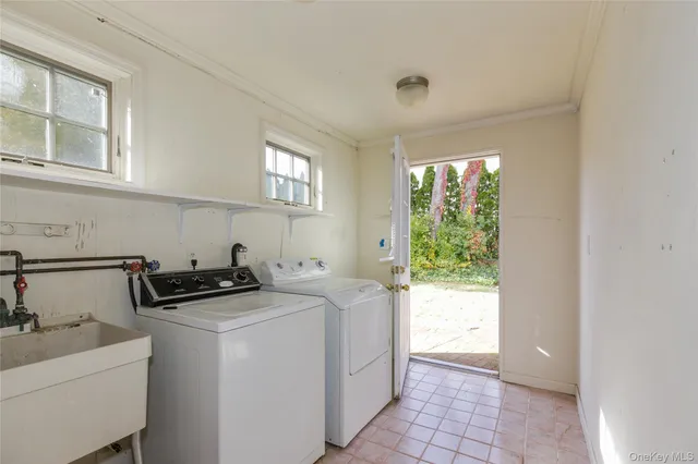 $6,500,000 | 18 Lighthouse Road, Kings Point, NY 11024