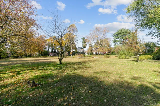 $6,500,000 | 18 Lighthouse Road, Kings Point, NY 11024