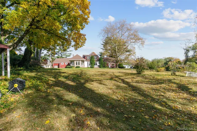 $6,500,000 | 18 Lighthouse Road, Kings Point, NY 11024