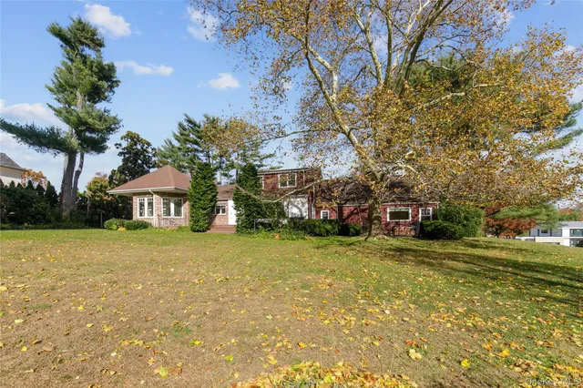 $6,500,000 | 18 Lighthouse Road, Kings Point, NY 11024