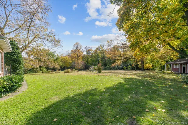 $6,500,000 | 18 Lighthouse Road, Kings Point, NY 11024