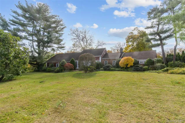 $6,500,000 | 18 Lighthouse Road, Kings Point, NY 11024