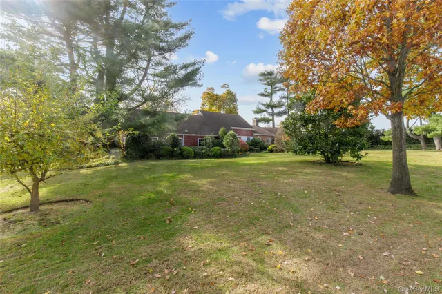 $6,500,000 | 18 Lighthouse Road, Kings Point, NY 11024