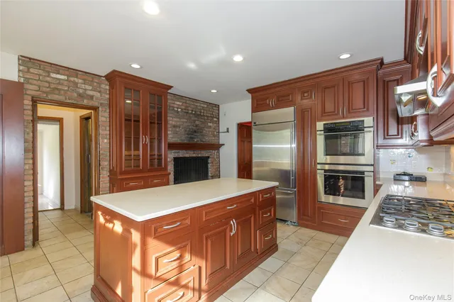 $6,500,000 | 18 Lighthouse Road, Kings Point, NY 11024