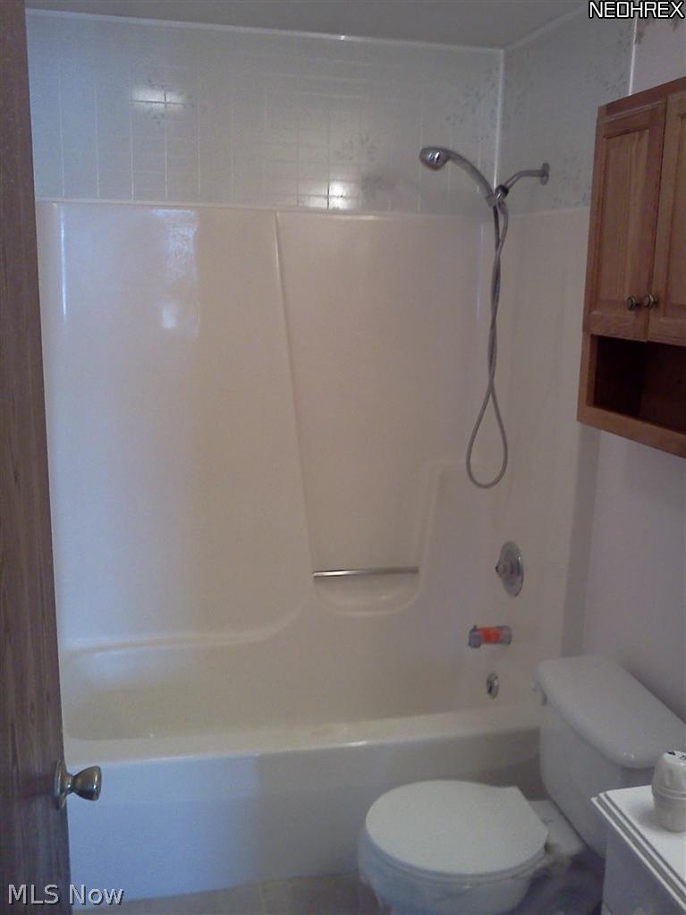 9 Windswept Rittman, OH 44270 - Photo 6 of 12 nicely updated bath