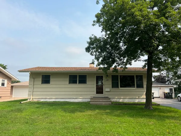 $189,900 | 22 Arrowhead Drive, Thornton, IL 60476