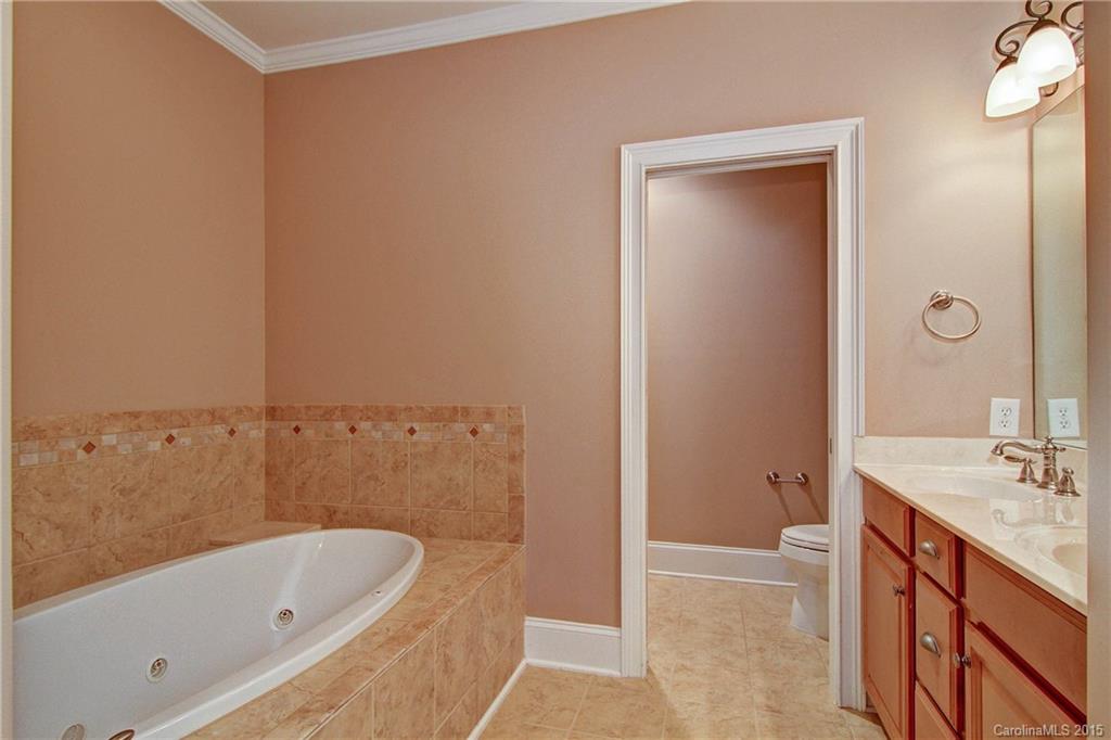 425 Spring Street, Unit 4 Davidson, NC 28036 - Photo 16 of 24 Gallery Image 16