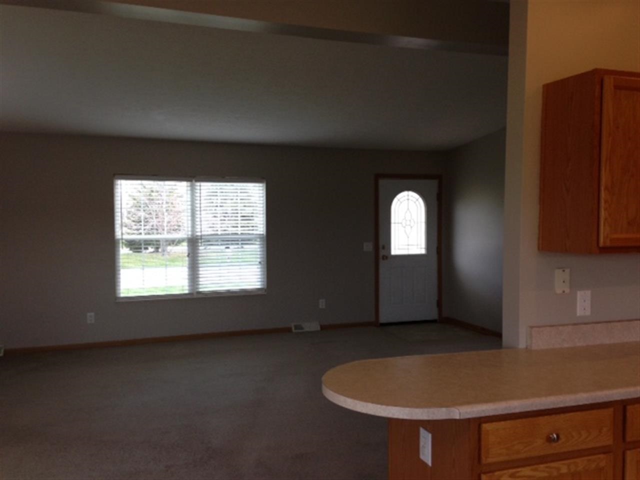 645 Manchester Drive Rochester, IN 46975 - Photo 2 of 22 Gallery Image 2