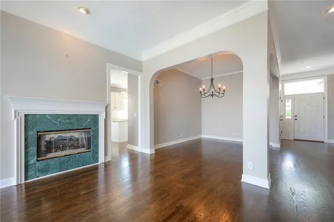 $474,999 | 13733 Pembroke Circle, Leawood, KS 66224