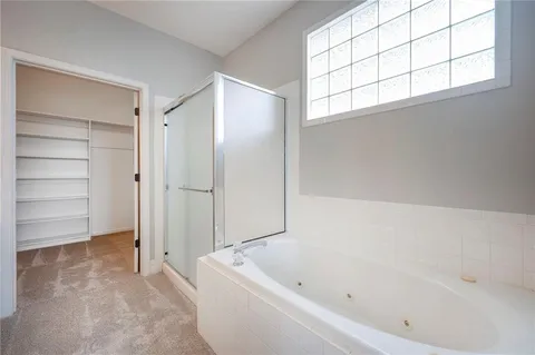 $474,999 | 13733 Pembroke Circle, Leawood, KS 66224