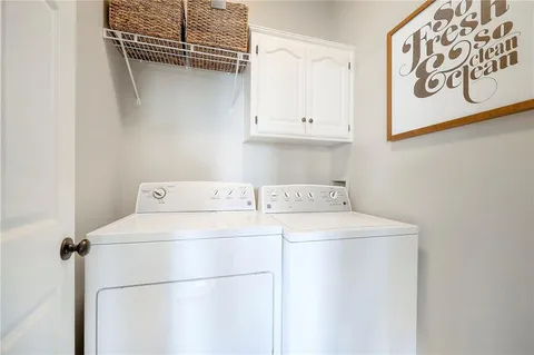 $474,999 | 13733 Pembroke Circle, Leawood, KS 66224