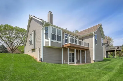 $474,999 | 13733 Pembroke Circle, Leawood, KS 66224