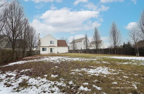 $400,000 | 799 Waterbury Drive, Round Lake, IL 60073