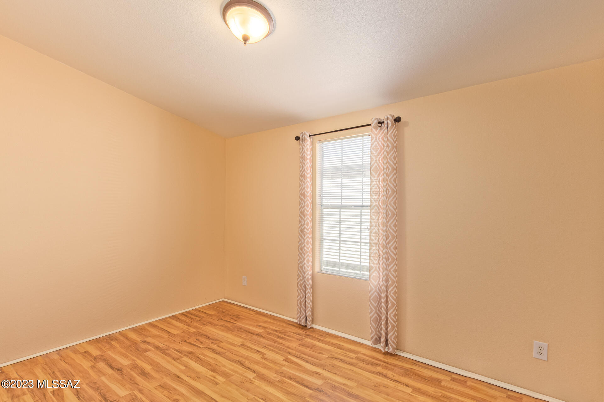 6207 South Barrister Road Tucson, AZ 85746 - Photo 16 of 28 Guest Bedroom