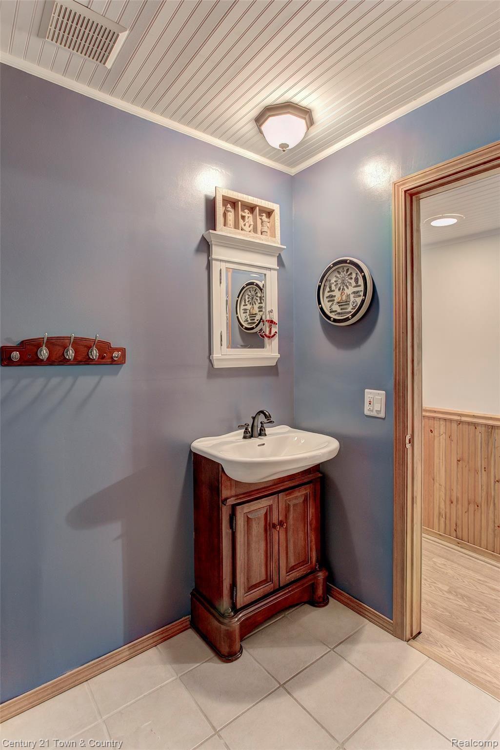3356 Center Road Highland, MI 48357 - Photo 31 of 37 33.jpg