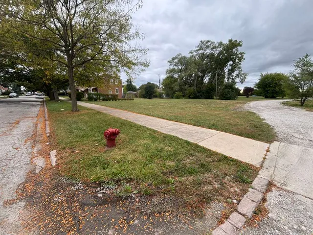 $9,000 | 9738 South Drexel Avenue, Chicago, IL 60628