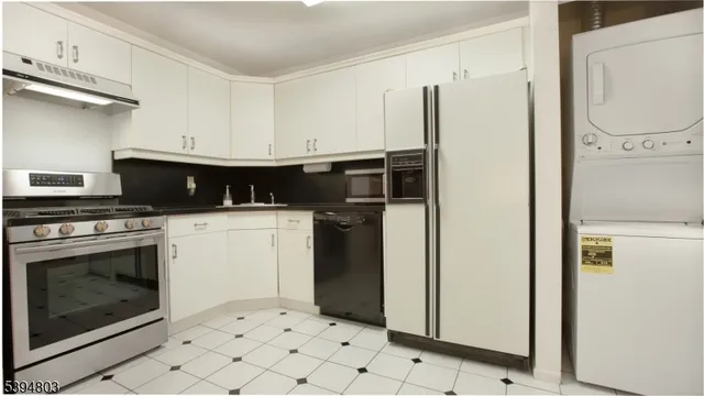 $449,900 | 23 Karam Circle, Unit 23, West Orange, NJ 07052