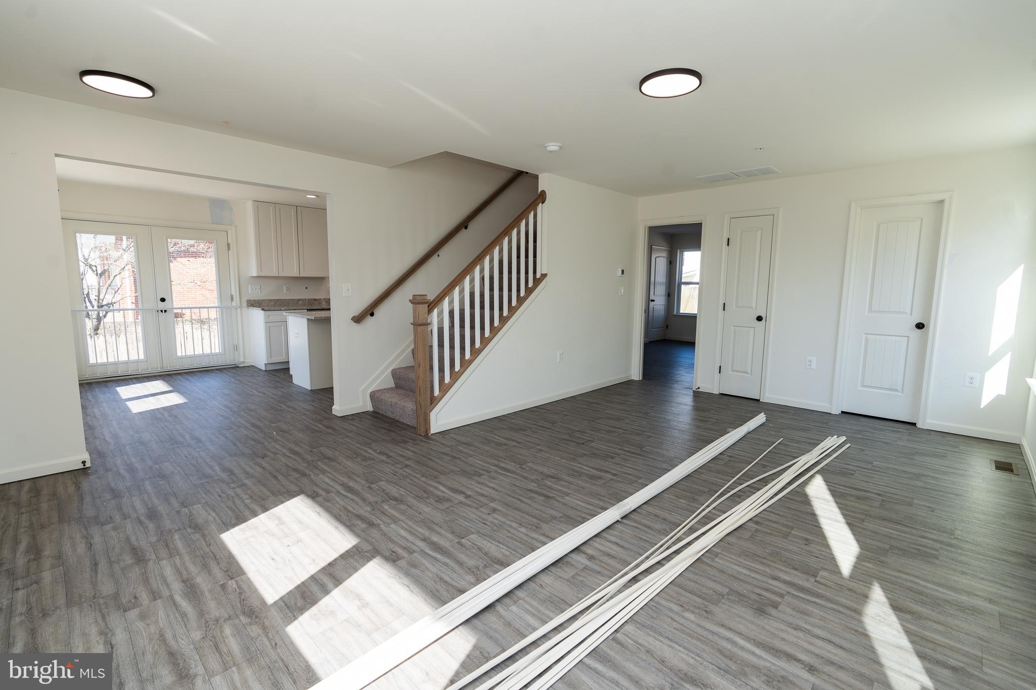 144 Post Road Aberdeen, MD 21001 - Photo 10 of 51 Living room