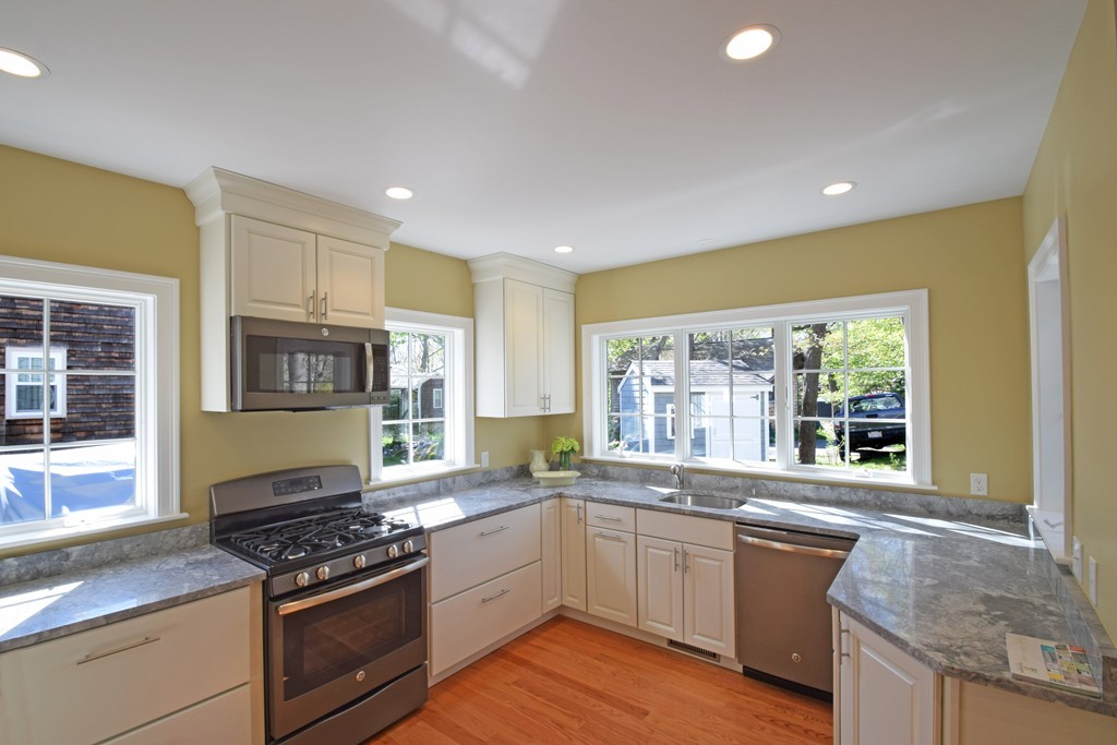 25 Elmore Road Hingham, MA 02043 - Photo 2 of 10 Gallery Image 2
