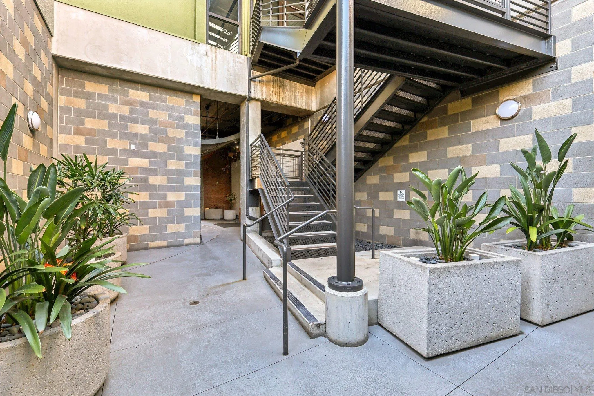 777 Sixth Avenue, Unit 135 San Diego, CA 92101 - Photo 26 of 38 a view of a porch