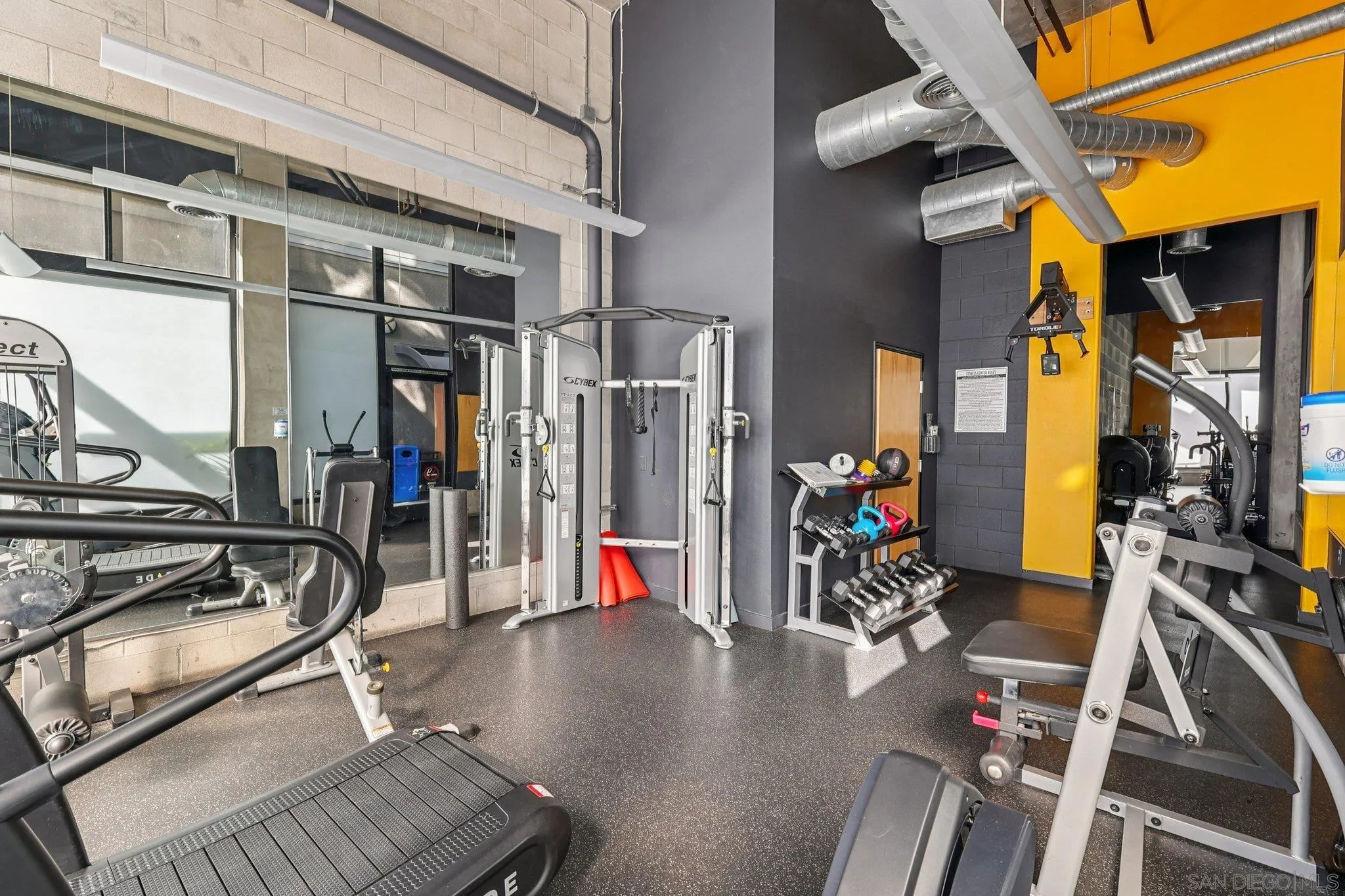 777 Sixth Avenue, Unit 135 San Diego, CA 92101 - Photo 31 of 38 a view of a room with gym equipment