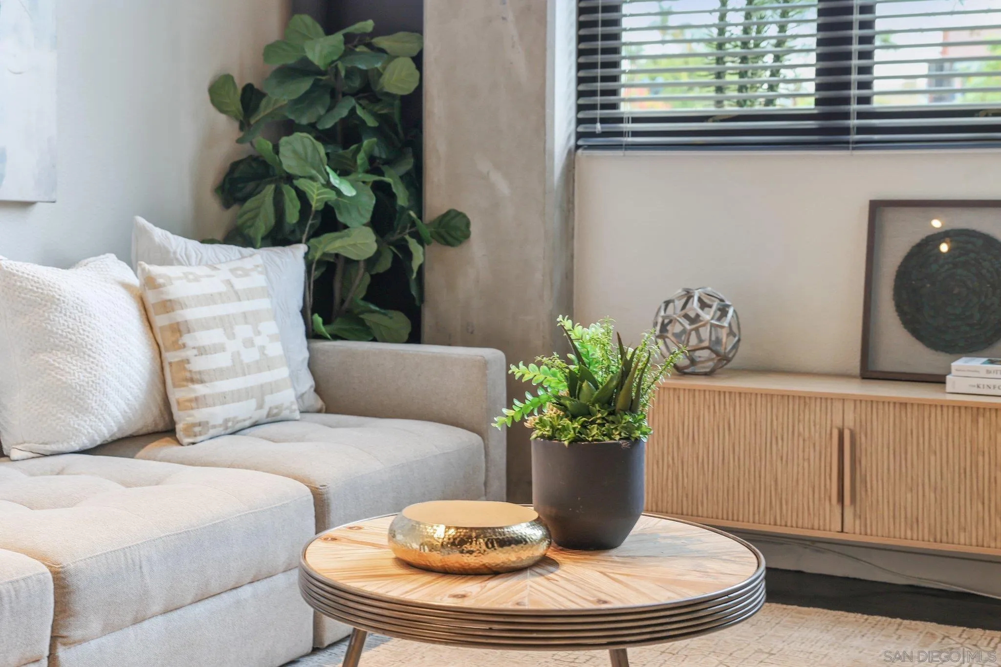 777 Sixth Avenue, Unit 135 San Diego, CA 92101 - Photo 7 of 38 a view of a living room