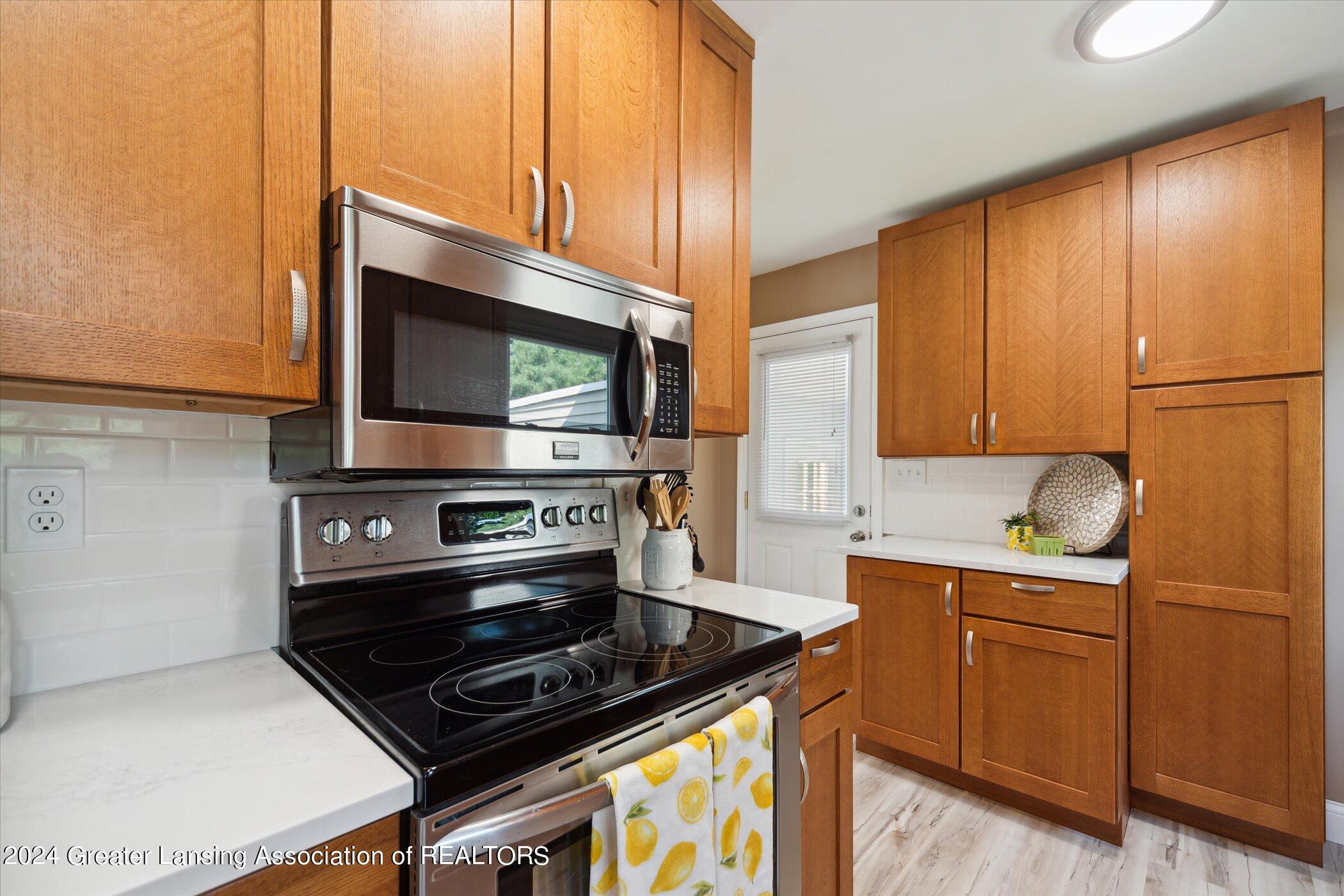 5642 Hallendale Road Haslett, MI 48840 - Photo 22 of 49 22-5642-Hallendale-Rd-Haslett-MI-48840-W