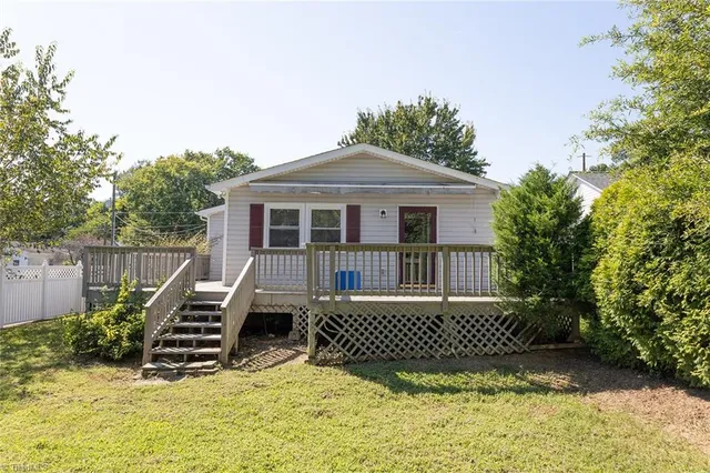 $229,000 | 401 North 3rd Avenue, Mayodan, NC 27027