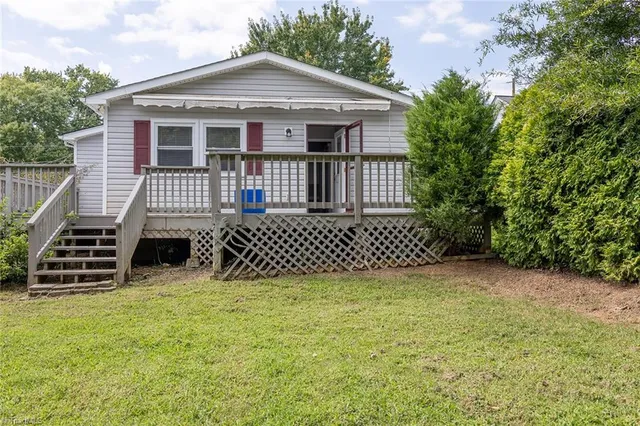 $229,000 | 401 North 3rd Avenue, Mayodan, NC 27027