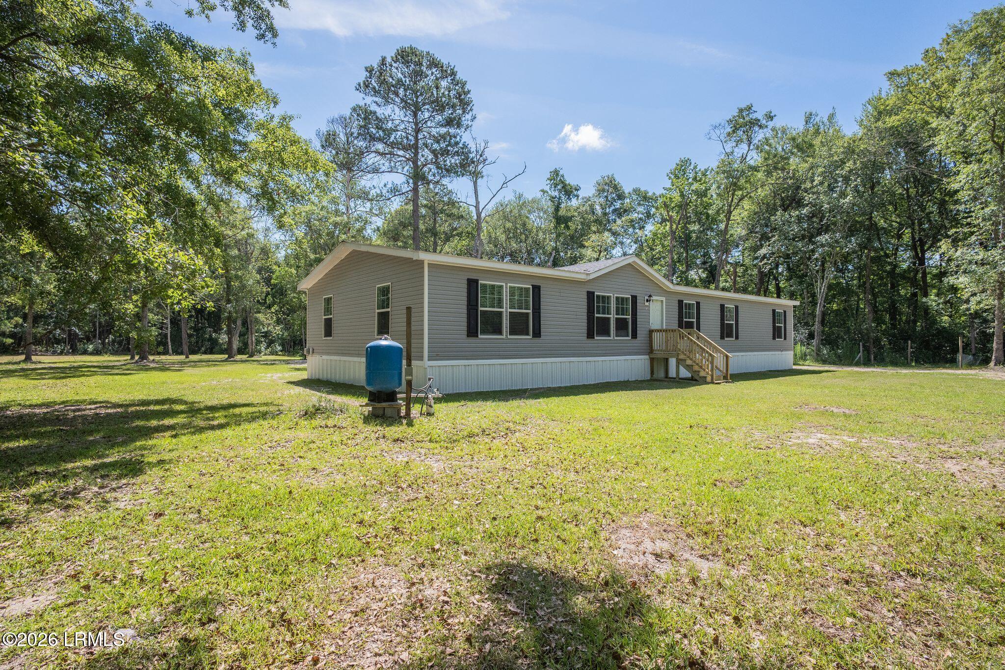 293 Meredith Road Ridgeland, SC 29936 - Photo 6 of 37 jz2606061-1004