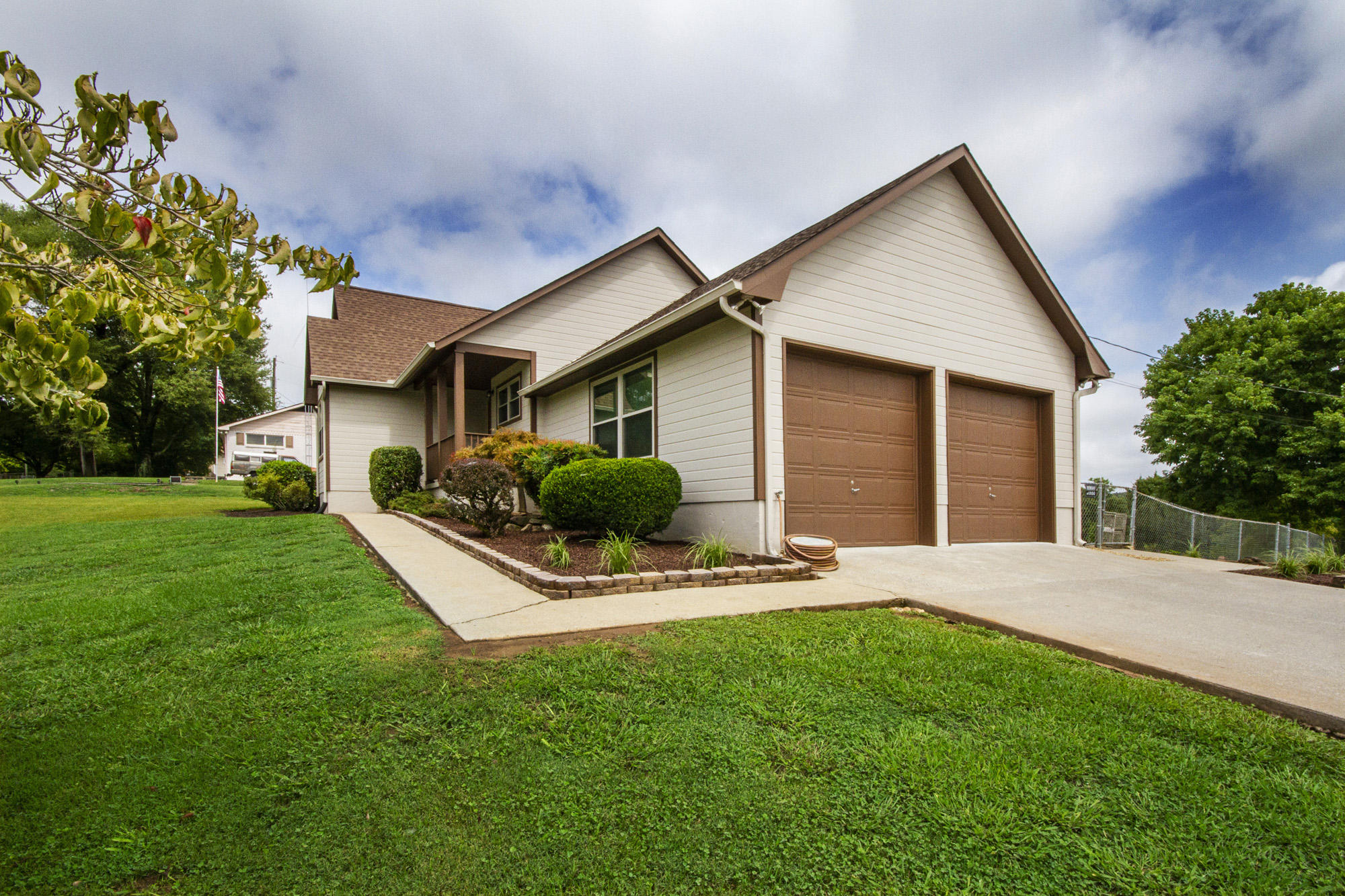 7702 Old Clinton Pike Powell, TN 37849 - Photo 3 of 37 0948BDDE-A475-4363-9FB6-D03344FA0E08