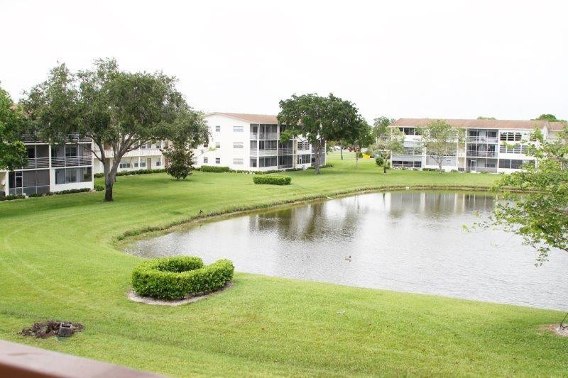 33 Suffolk Way, Unit 33 Boca Raton, FL 33434 - Photo 1 of 25 Photo 1