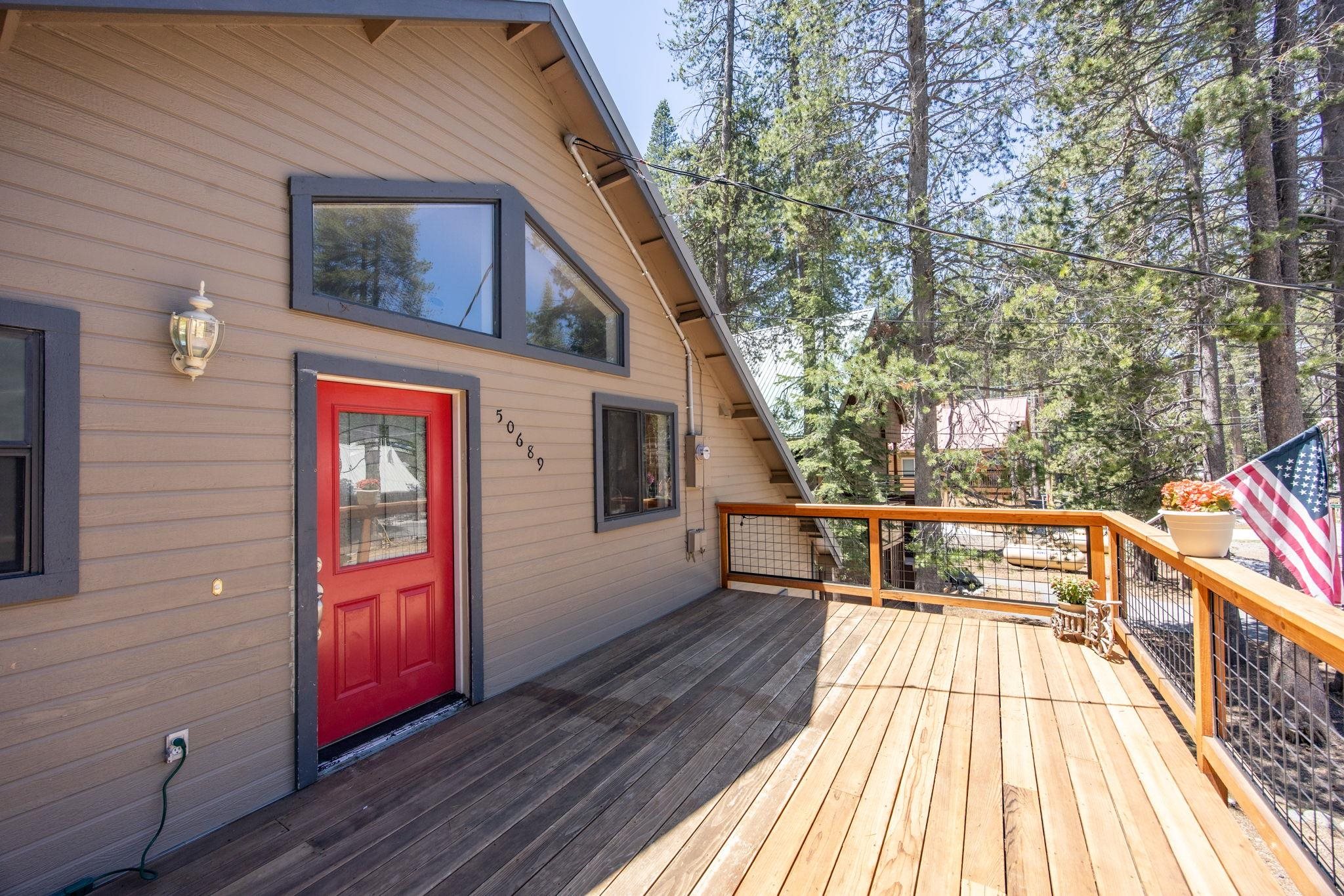 50689 Conifer Drive Soda Springs, CA 95728 - Photo 21 of 28 a view of balcony with two chairs and wooden floor